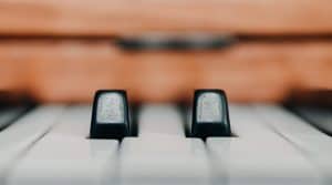How to Play the Piano