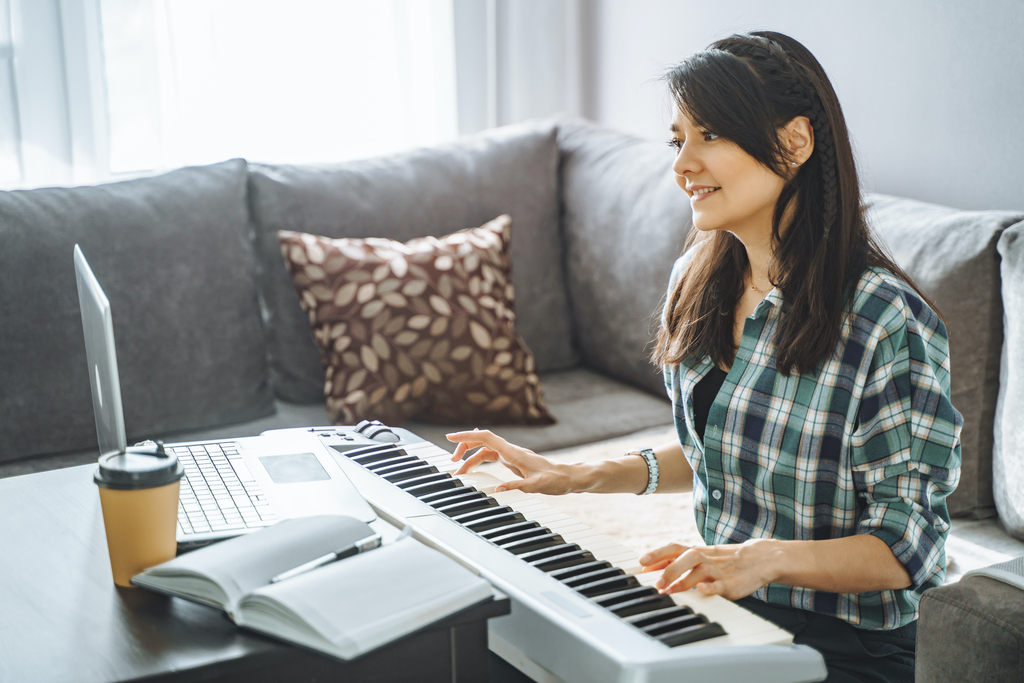 how long does it take to learn piano