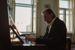 Klavier lernen mit 60