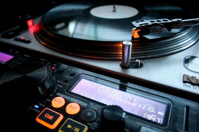 What is aleatoric music and how does it work? | Skoove