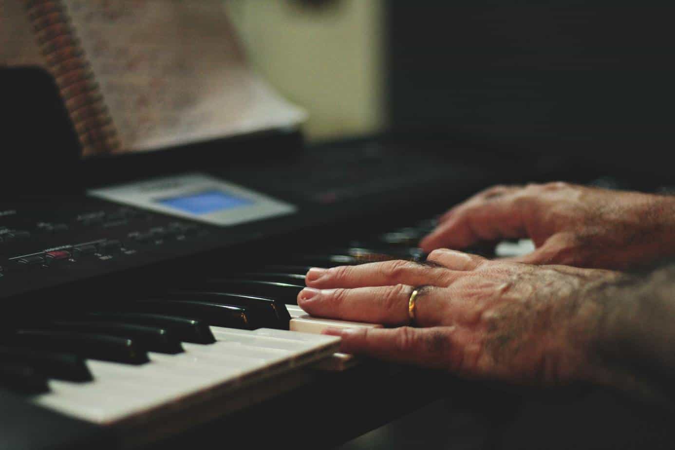 klavier für anfänger, digitalpiano, piano for beginners, digital piano, which piano for beginners