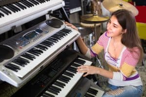 Klavier für Anfänger akustik oder Digitalpiano wählen klavier für anfänger, keyboard, piano for beginners, electronic keyboard, which piano for beginners