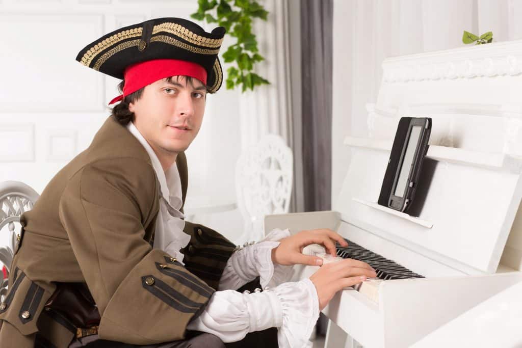 how to play Pirates of the Caribbean,fluch der karibik klavier