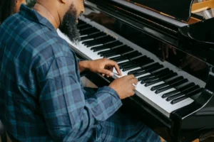 80s piano songs you can easily learn: From hits to classics 80s piano songs