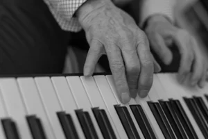 Learn the best 70s piano songs 70s piano songs